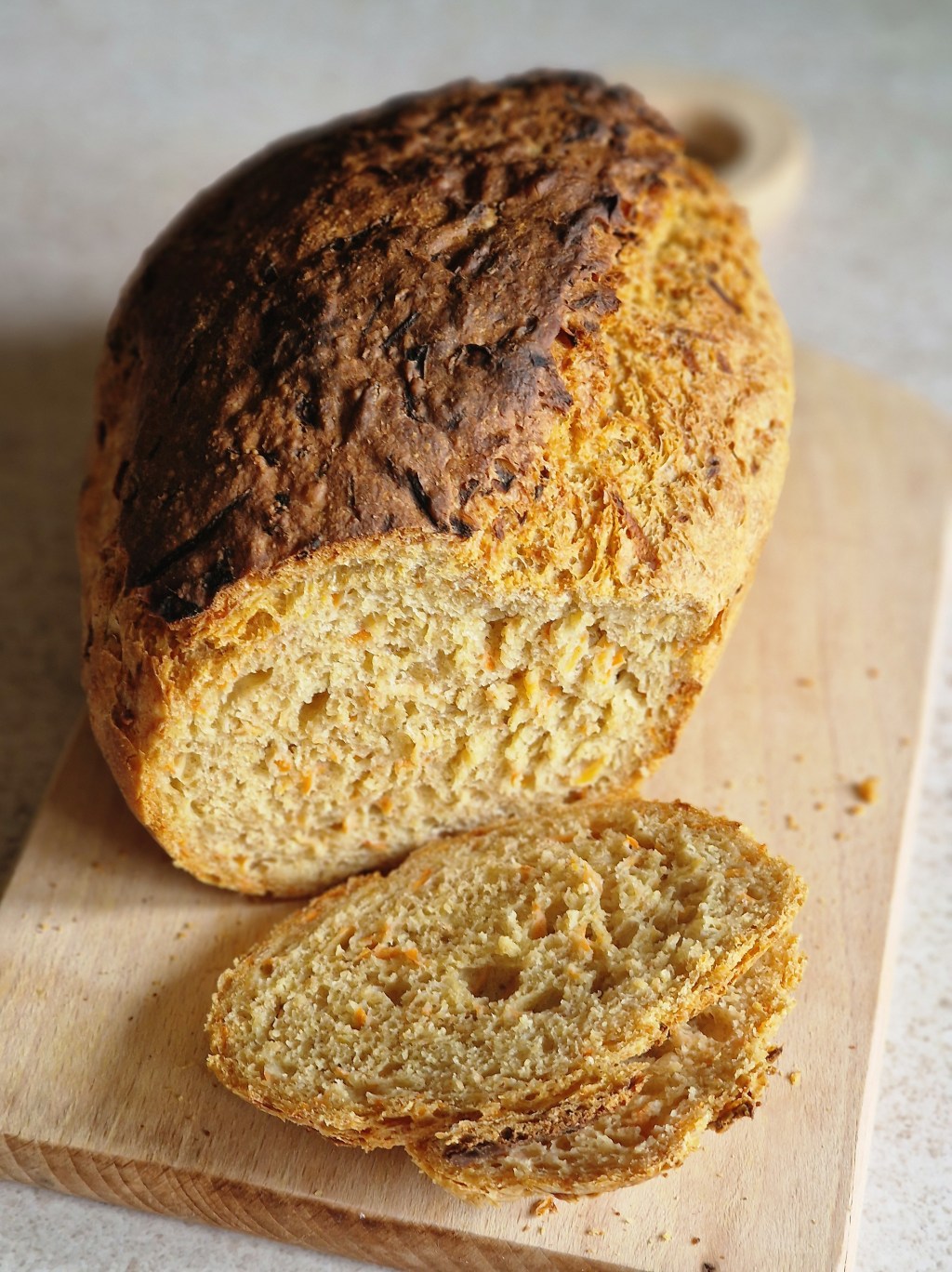 Dinkel-Karotten-Brot